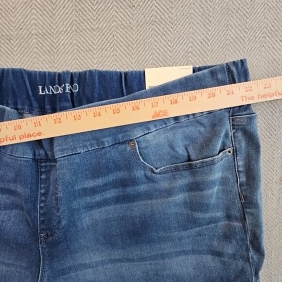 Lands' End Pull-On Jeans Women's 26W  Mid-Rise Skinny Tapered Leg Elastic NWT - Picture 3 of 15
